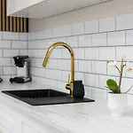 Modern Center By Renters