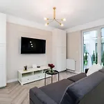 Apartmán Modern Center By Renters *