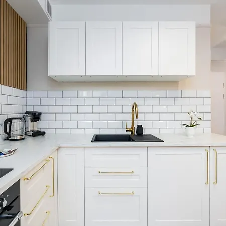 Modern Center By Renters Apartment