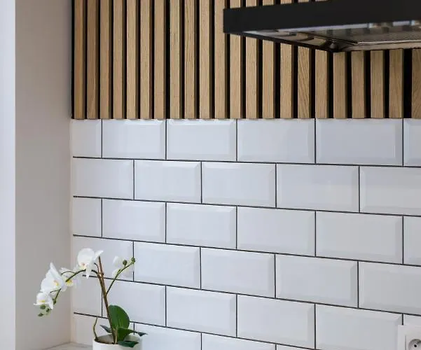 Modern Center By Renters דירה *