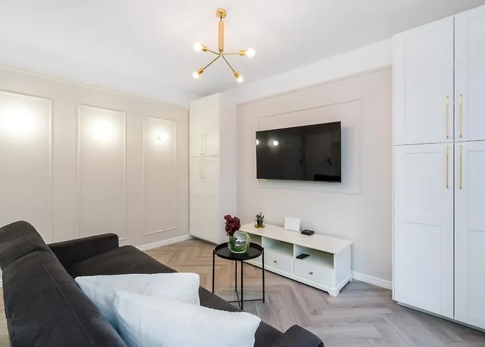 Modern Center By Renters דירה